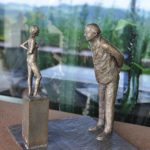 Ausstellung Mann Bronze patiniert Unikat